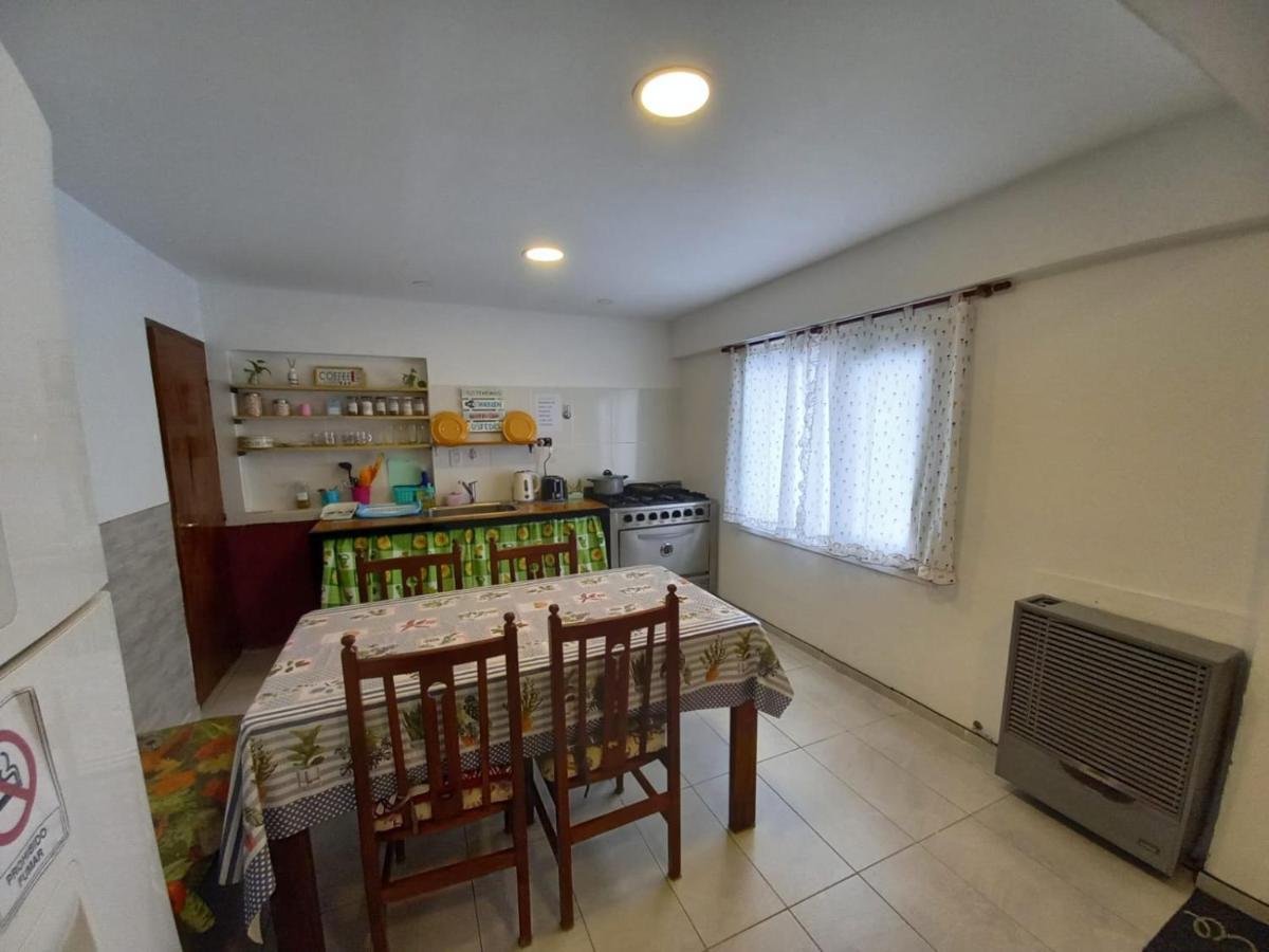 Hostel Comunidad Ушуайя Екстер'єр фото