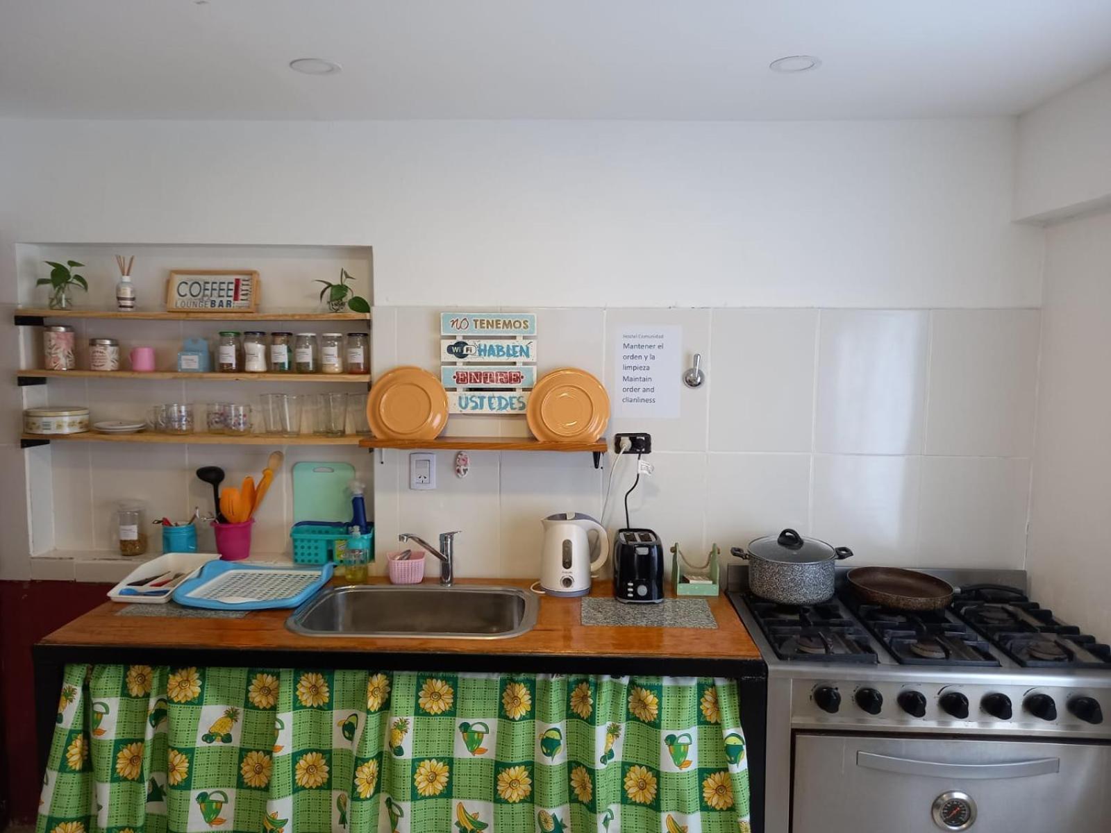 Hostel Comunidad Ушуайя Екстер'єр фото